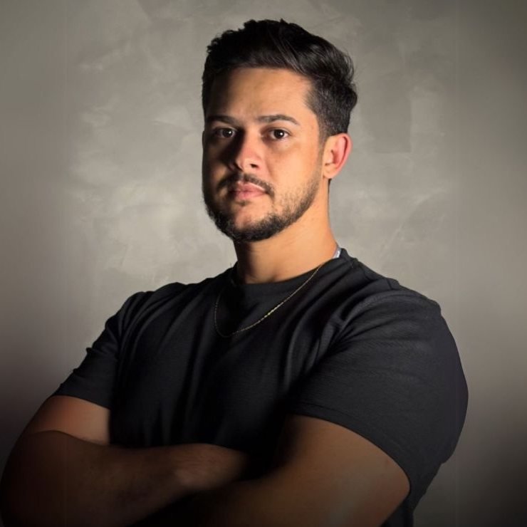 Walas Menegati, fundador da Barbearia Menegatti